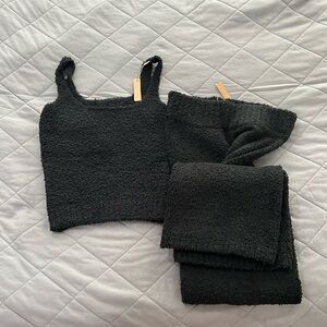 Skims Lounge Set.  Cropped length tank with full length wide legged pants.